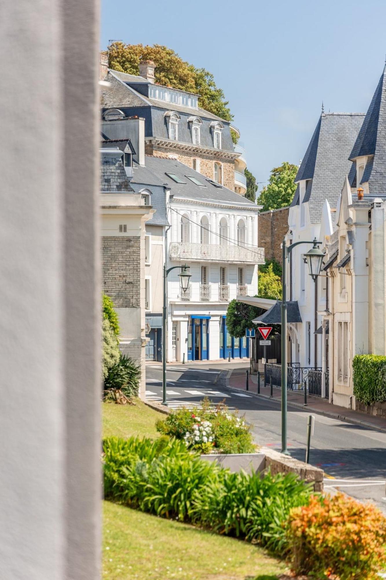 Sunshine - Appartement 2Pers - Terrasse Vue Mer - Dinard Buitenkant foto